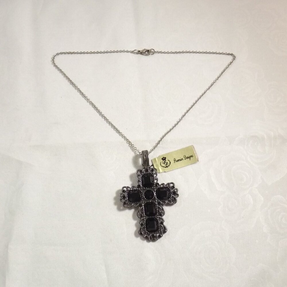 Elegant Black Cross Pendant Necklace - Picture 9 of 9